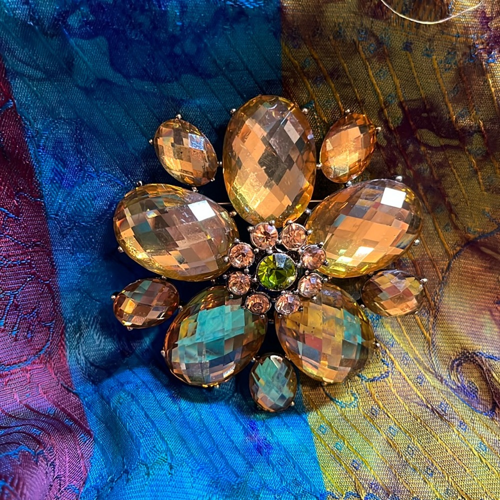 Flower brooch, gorgeous